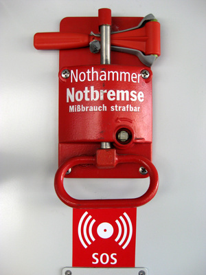 Notbremse-Fotolia_20251281_XS